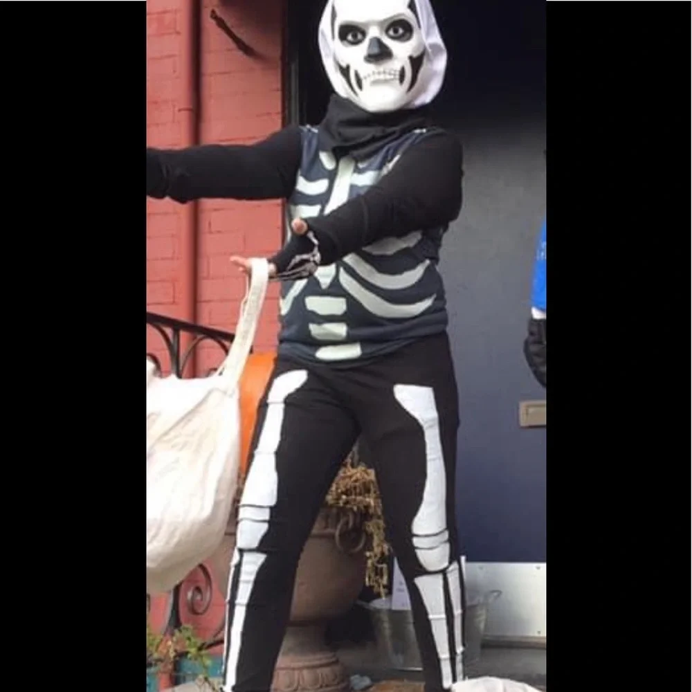 Kids Halloween Fortnight Skull Trooper costume mask/shirt /hand painted pants